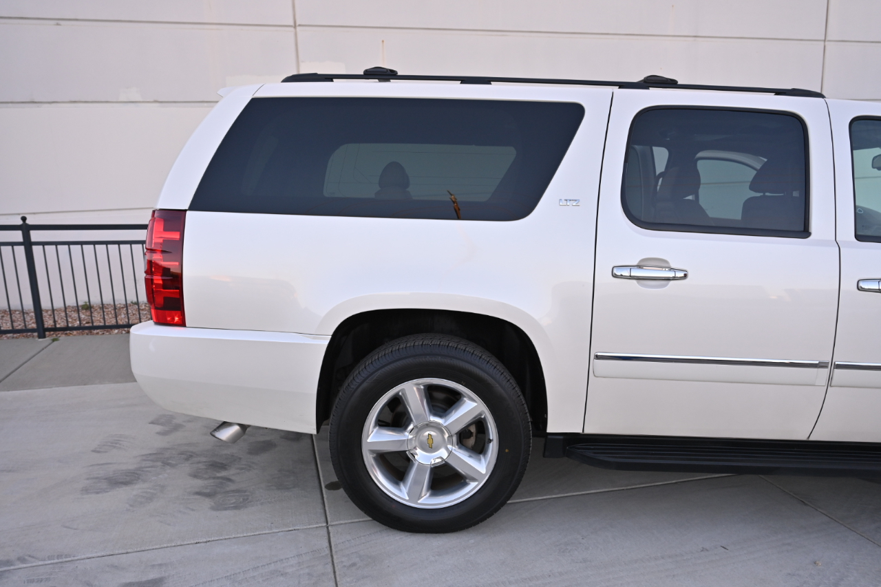 Chevrolet Suburban 1500 LTZ 2013