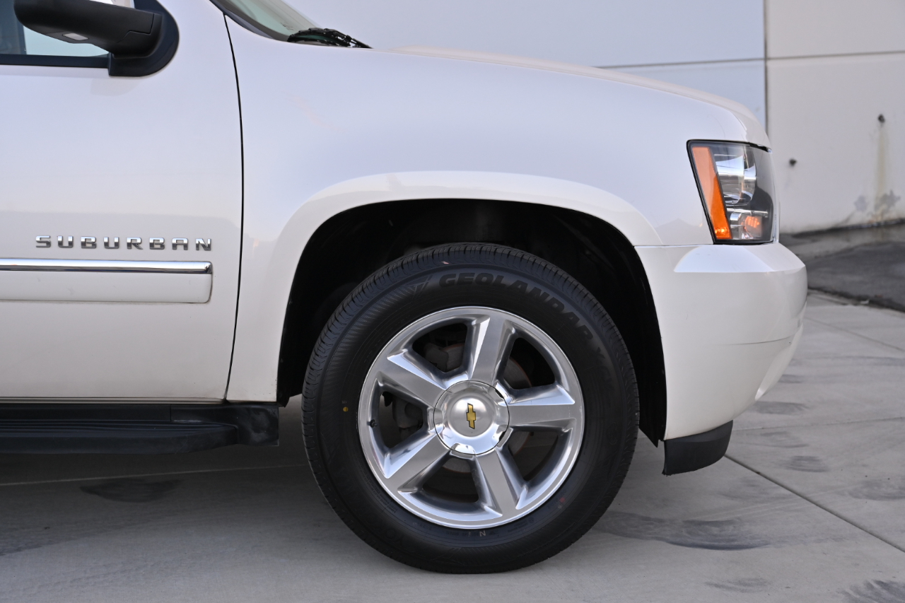 Chevrolet Suburban 1500 LTZ 2013