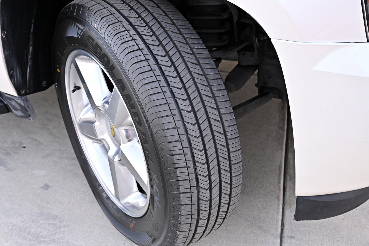 Chevrolet Suburban 1500 LTZ 2013