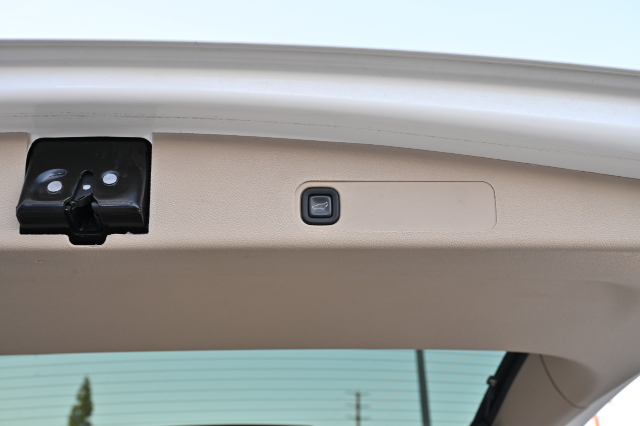 Chevrolet Suburban 1500 LTZ 2013