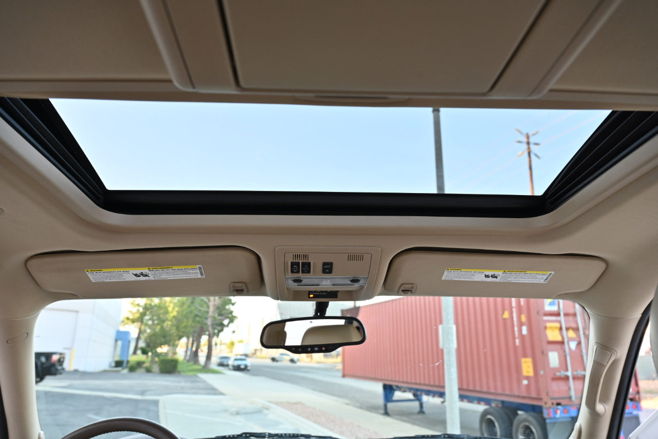 Chevrolet Suburban 1500 LTZ 2013