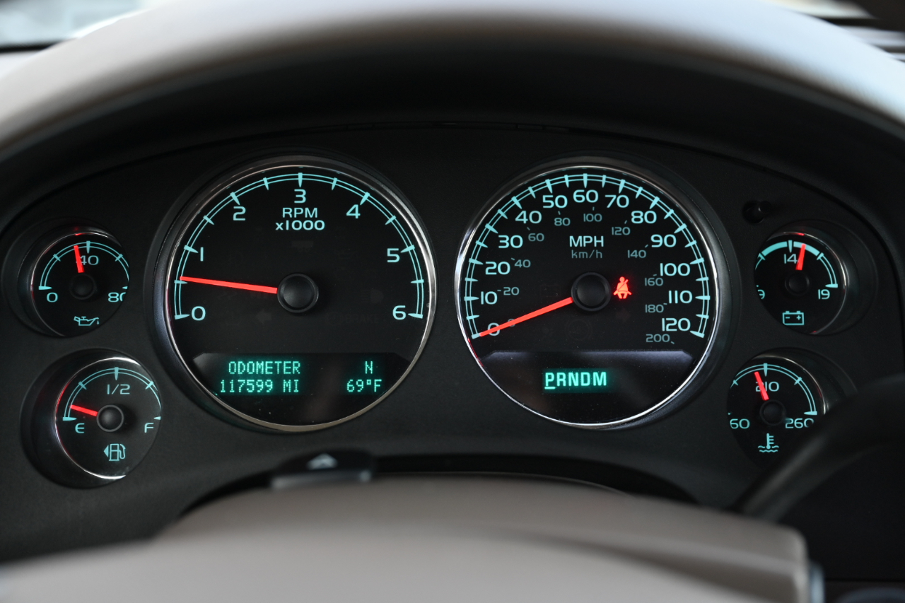 Chevrolet Suburban 1500 LTZ 2013