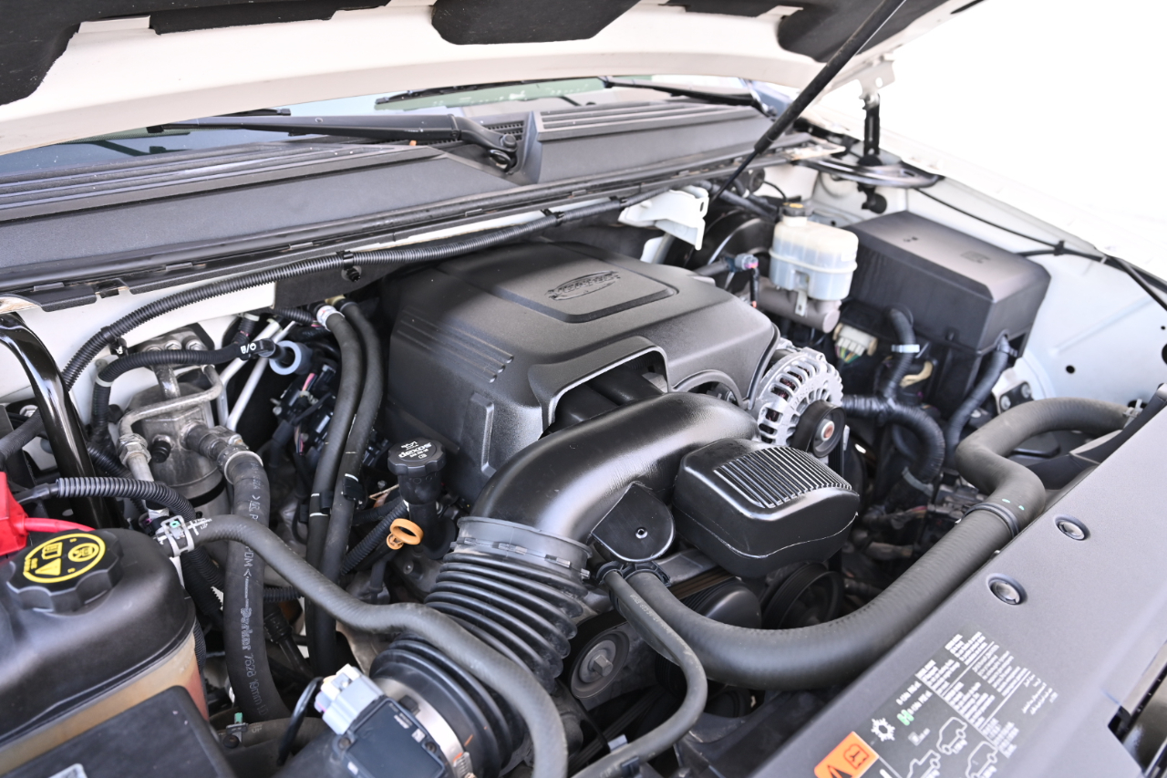 Chevrolet Suburban 1500 LTZ 2013