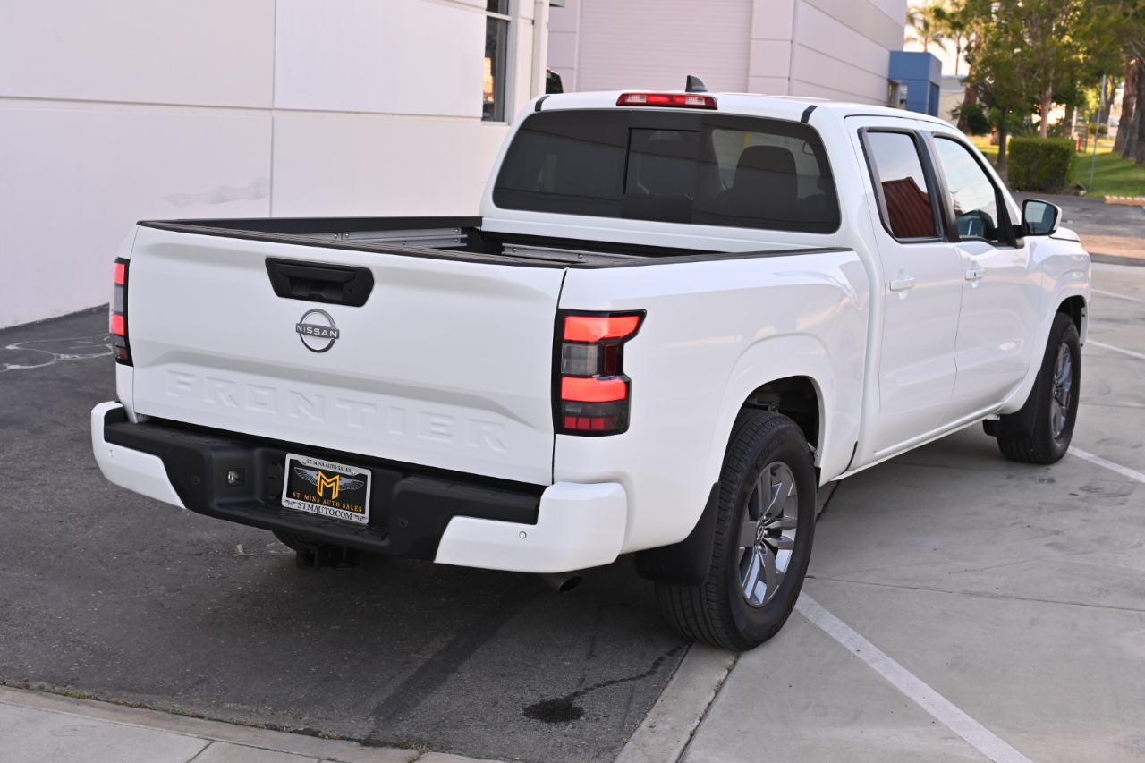 Nissan Frontier  2025