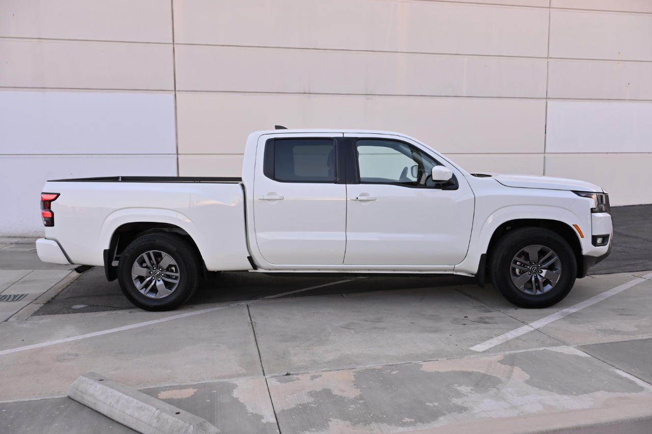 Nissan Frontier  2025