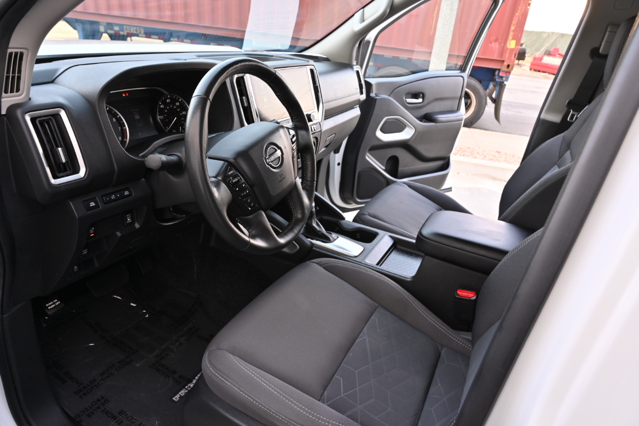 Nissan Frontier  2025