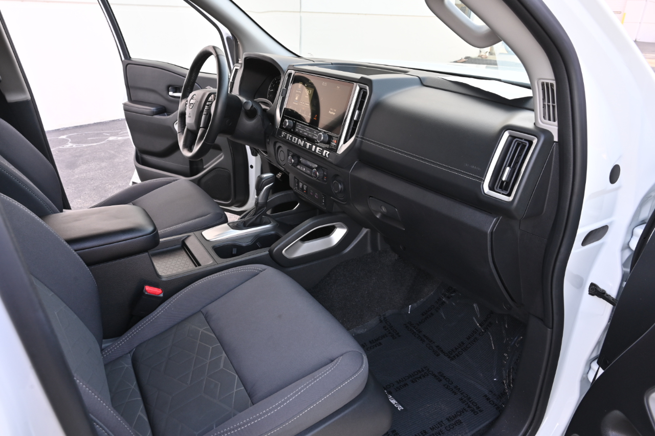 Nissan Frontier  2025