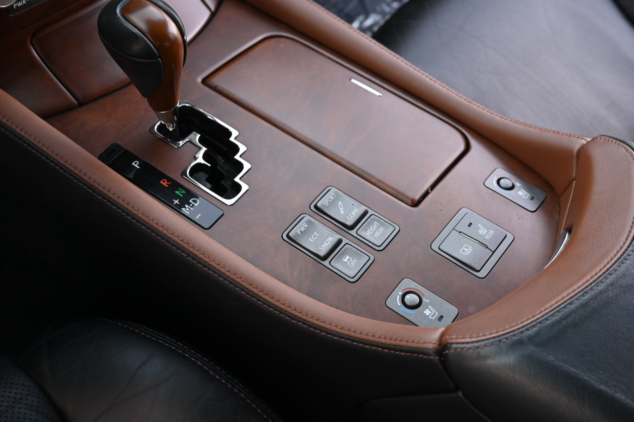 Lexus LS 460  2011