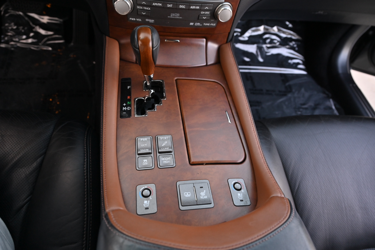 Lexus LS 460  2011