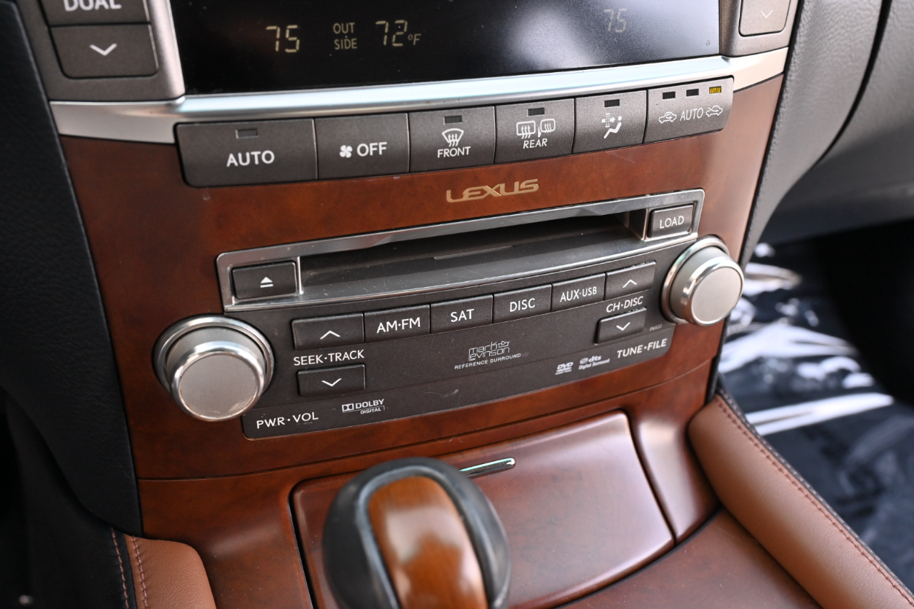 Lexus LS 460  2011