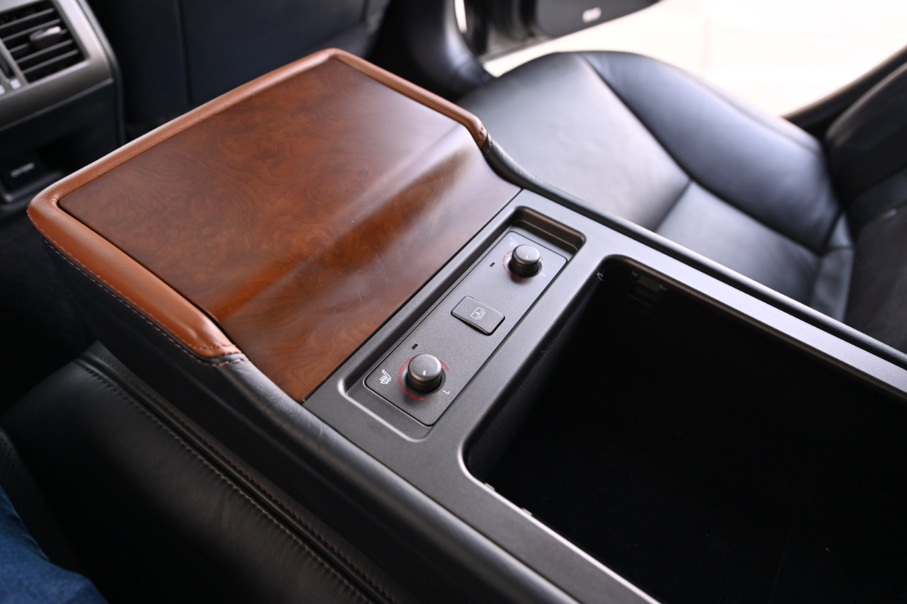 Lexus LS 460  2011
