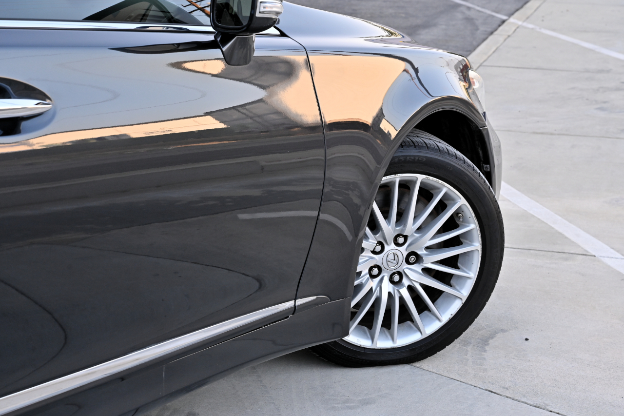 Lexus LS 460  2011