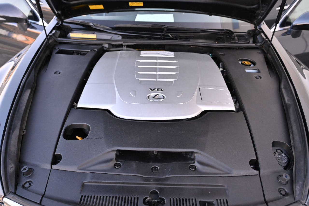 Lexus LS 460  2011