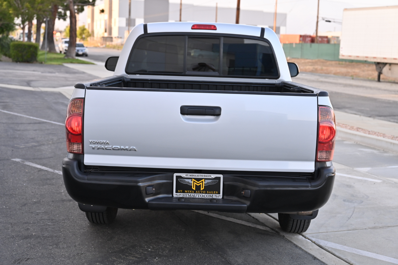 Toyota Tacoma  2013