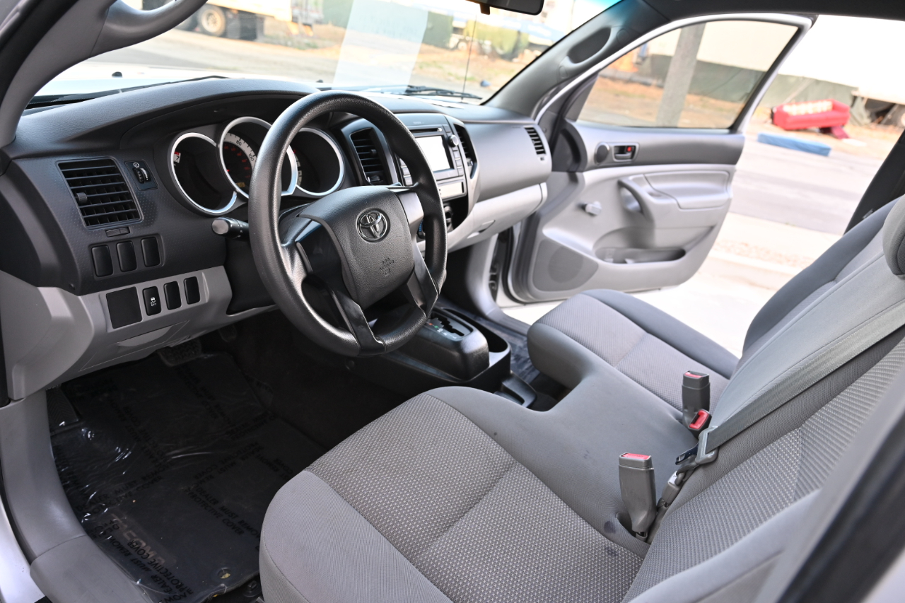 Toyota Tacoma  2013