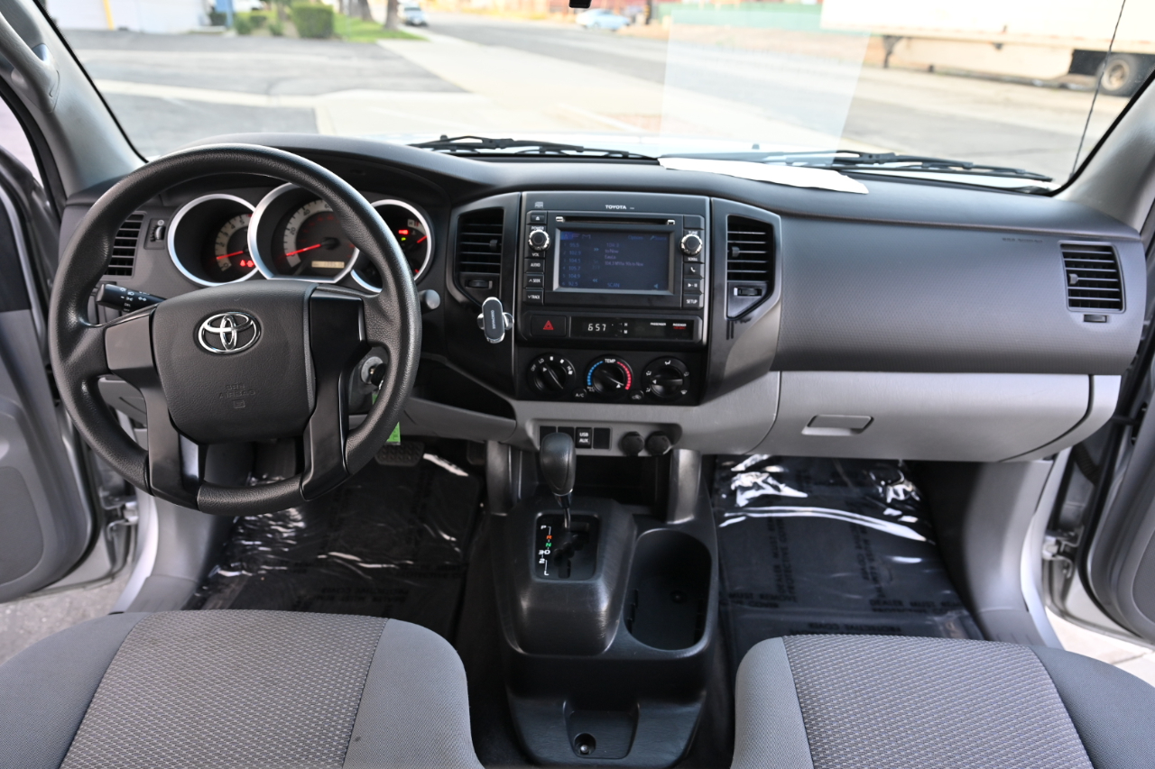 Toyota Tacoma  2013