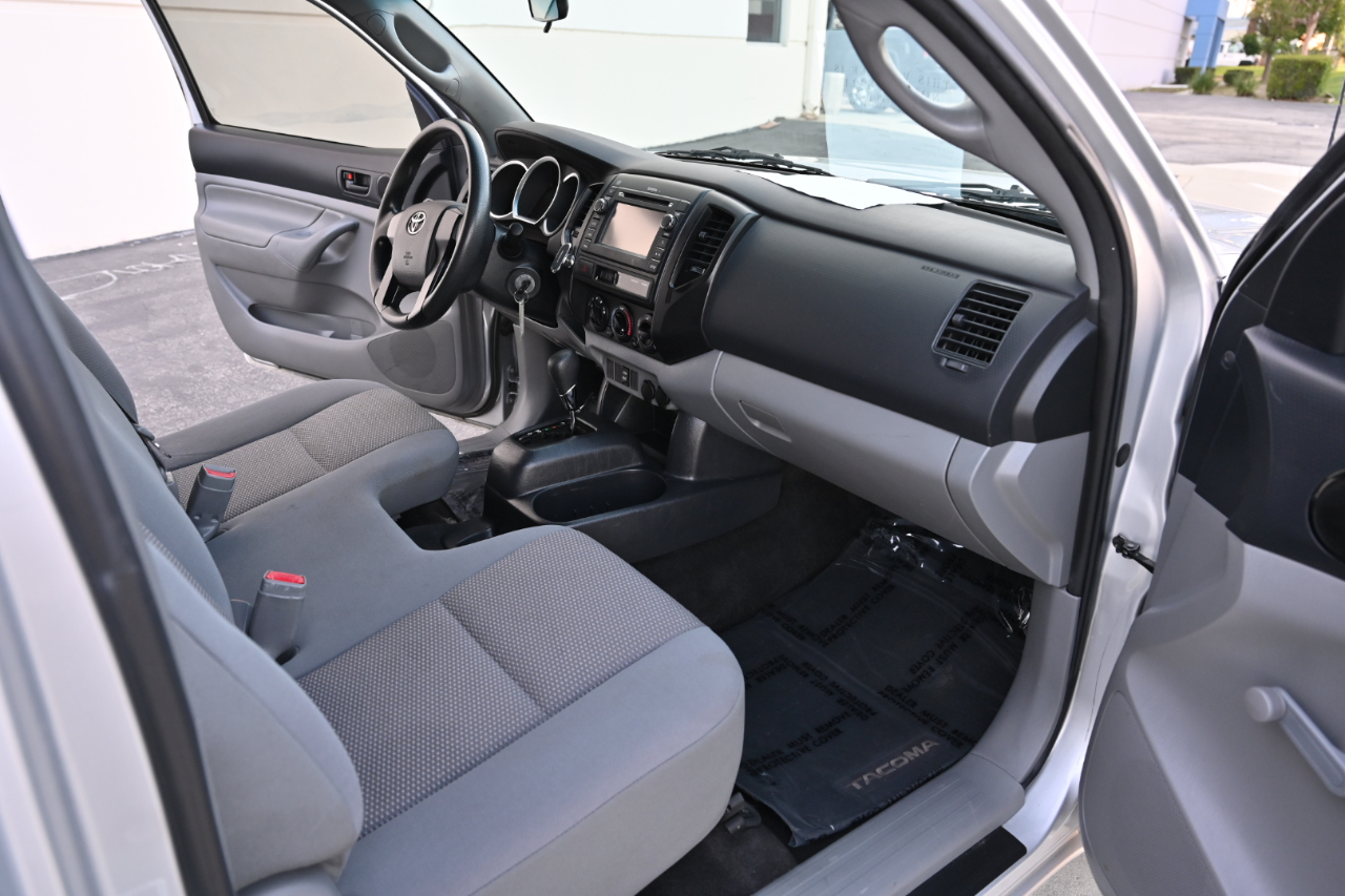 Toyota Tacoma  2013