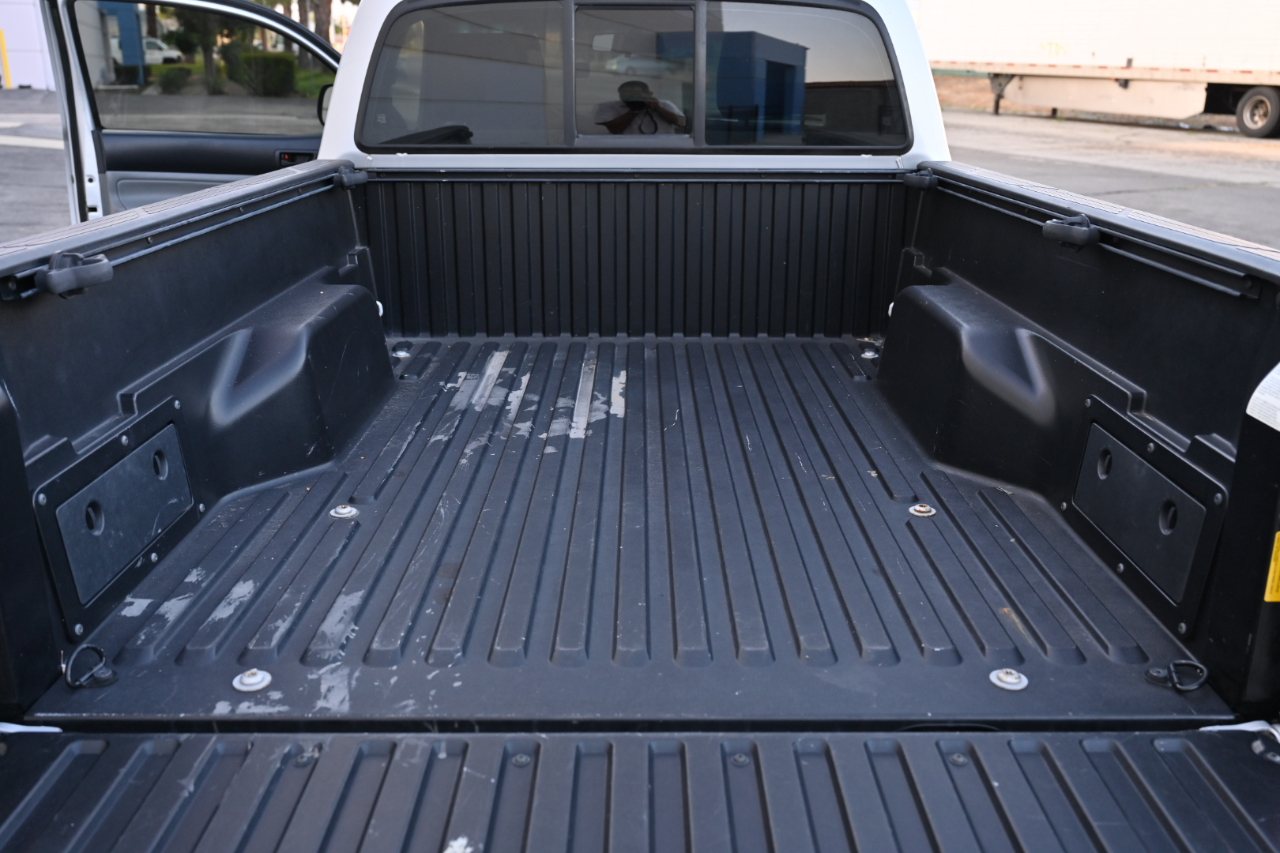 Toyota Tacoma  2013