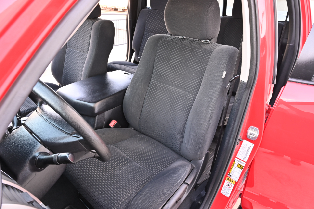Toyota Tundra 4WD Truck  2013