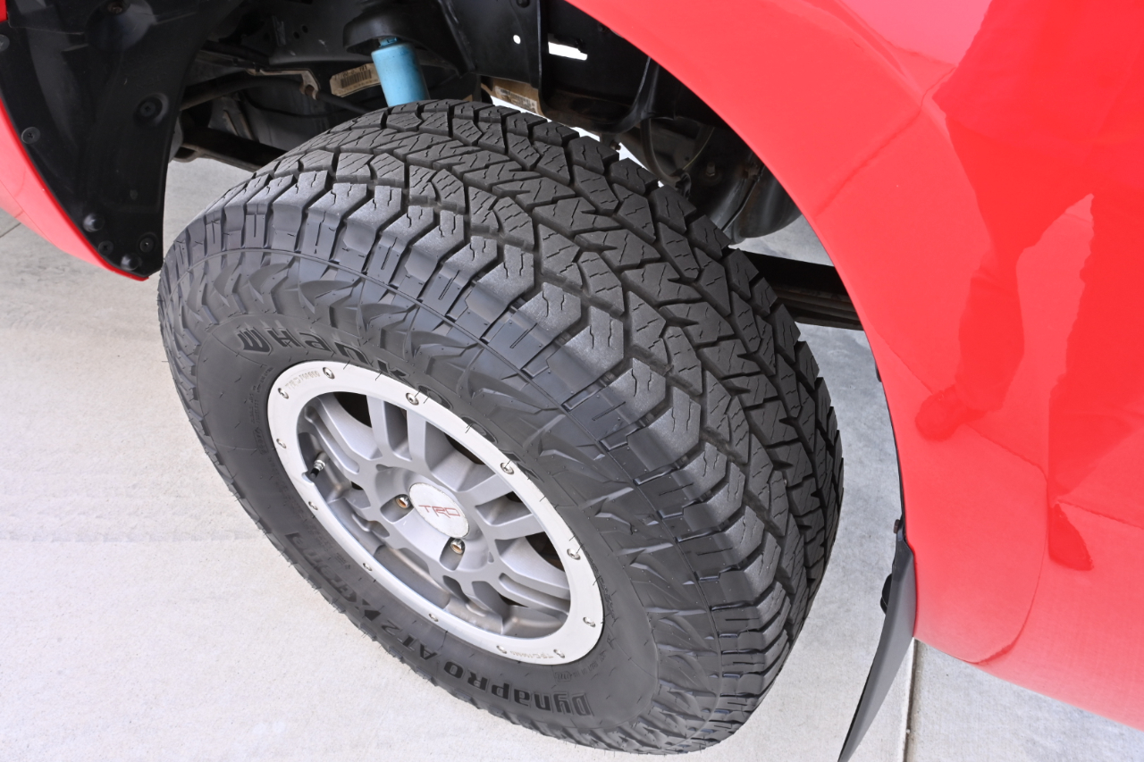 Toyota Tundra 4WD Truck  2013