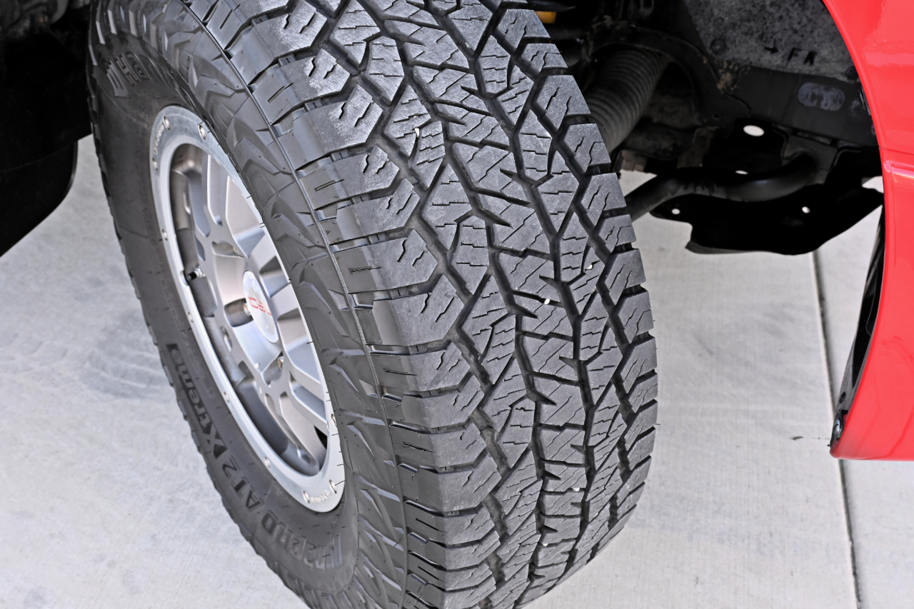 Toyota Tundra 4WD Truck  2013