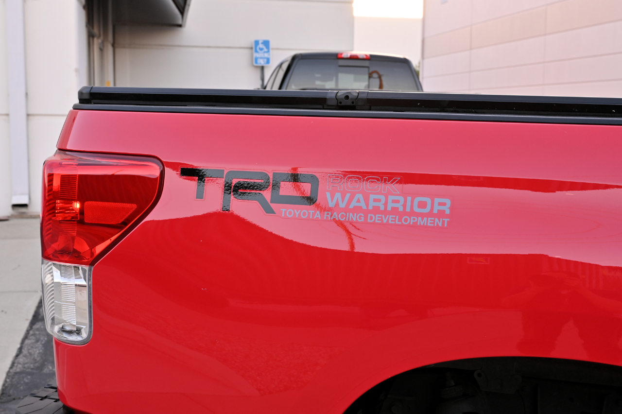 Toyota Tundra 4WD Truck  2013