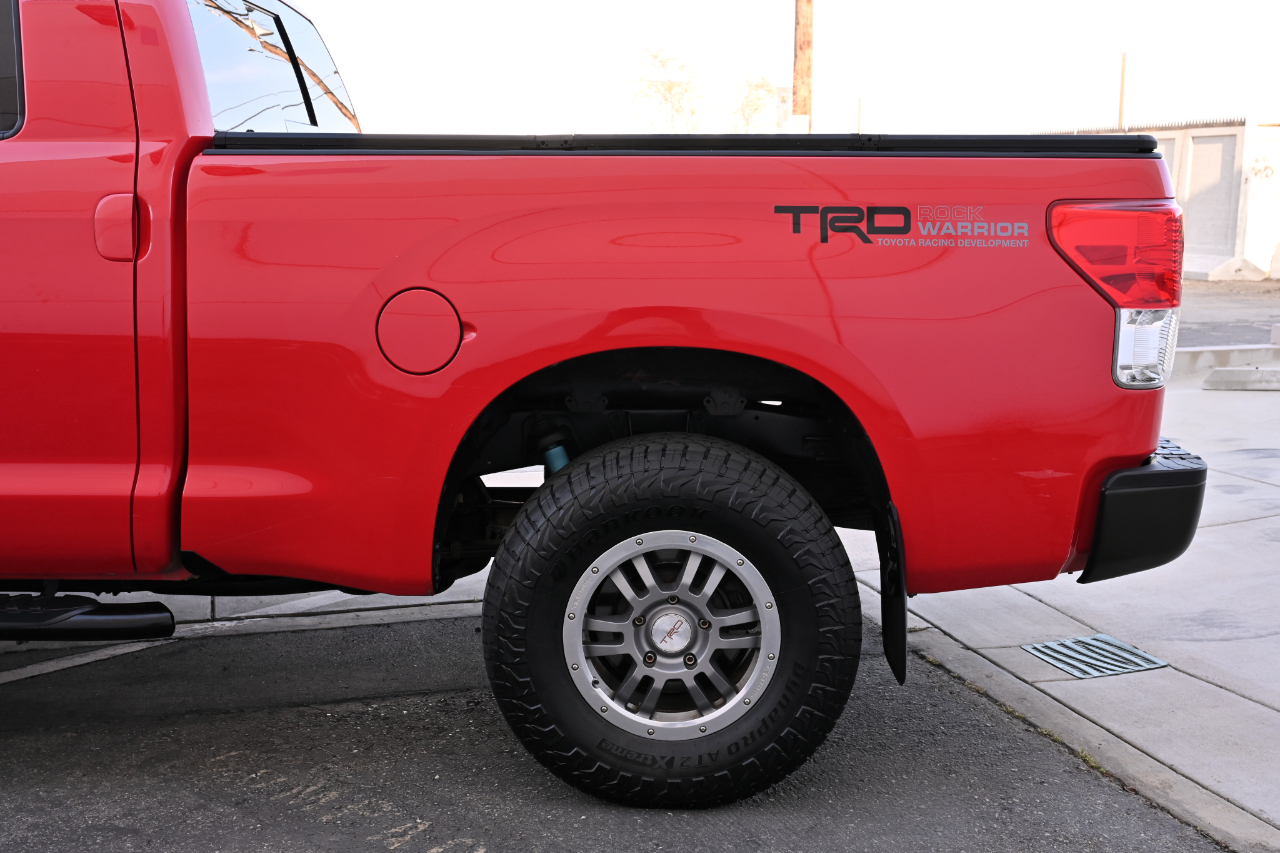 Toyota Tundra 4WD Truck  2013