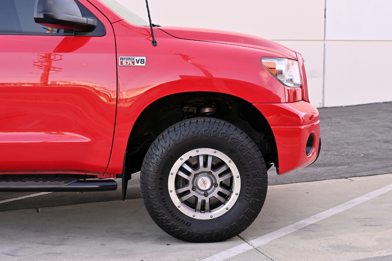 Toyota Tundra 4WD Truck  2013