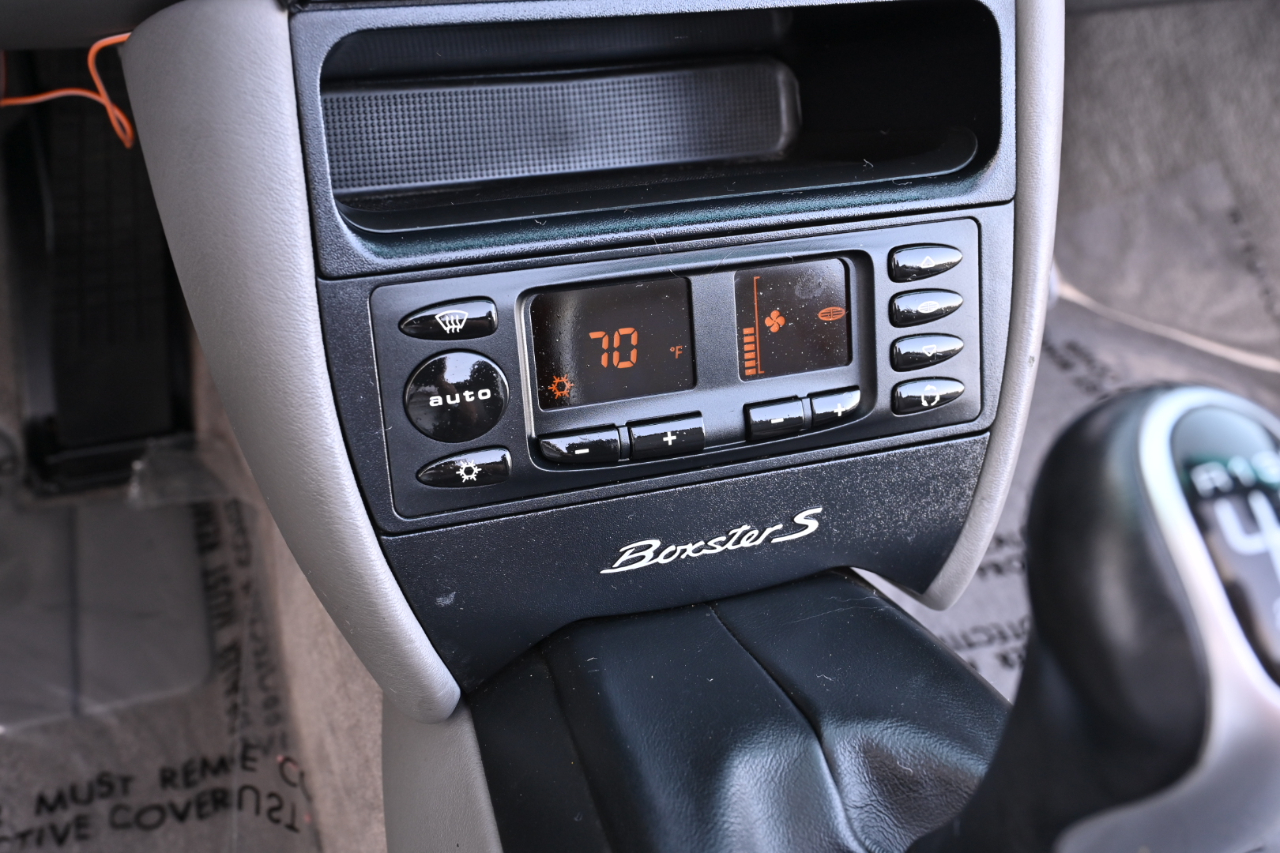 Porsche Boxster  2001