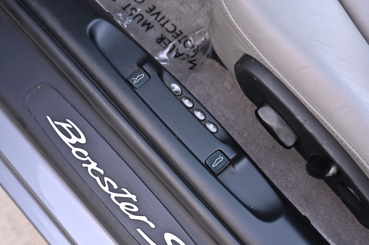 Porsche Boxster  2001