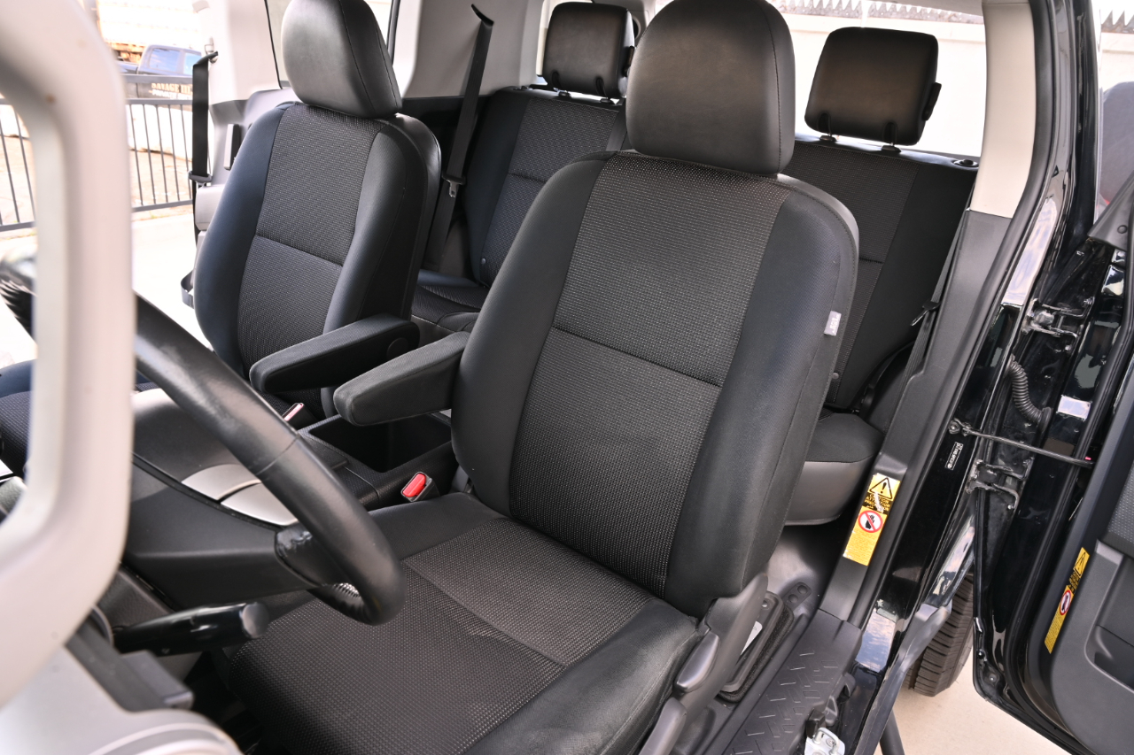 Toyota FJ Cruiser 2WD 2011