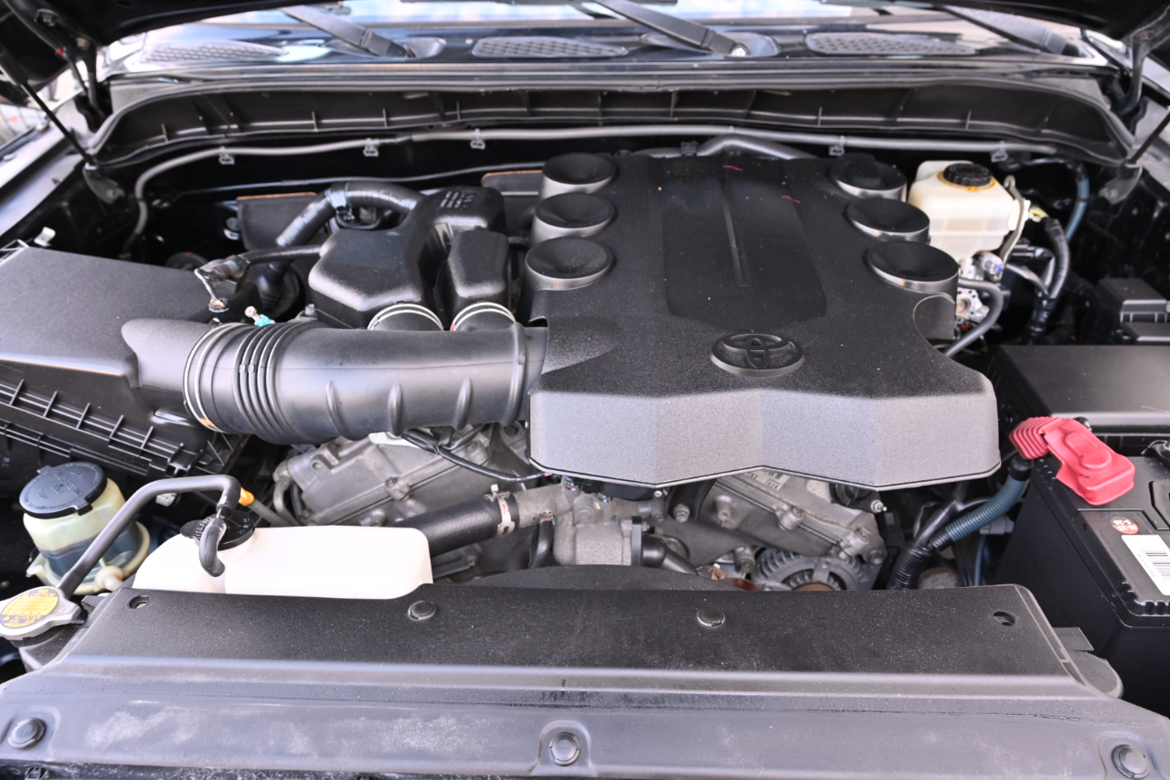 Toyota FJ Cruiser 2WD 2011