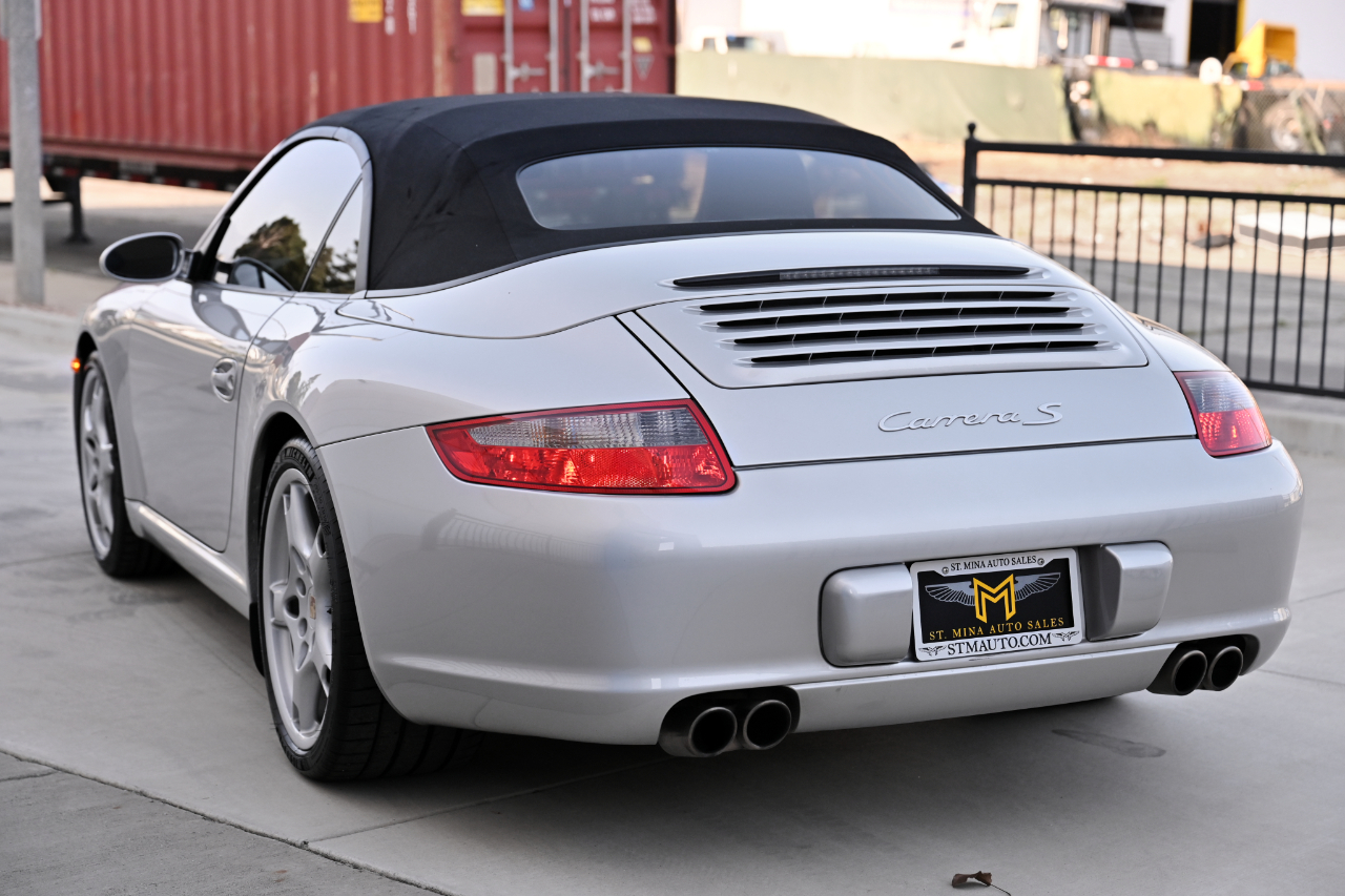 Porsche 911  2005