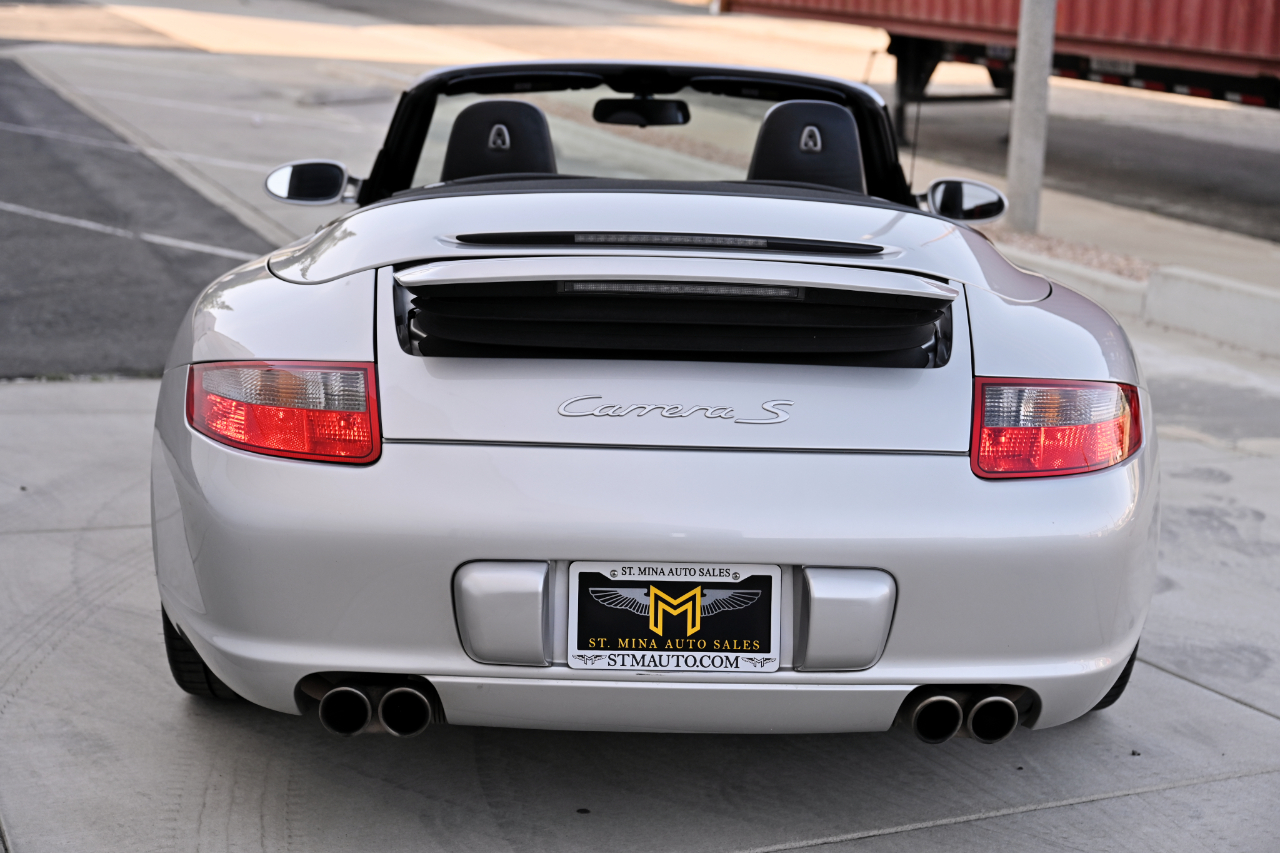 Porsche 911  2005