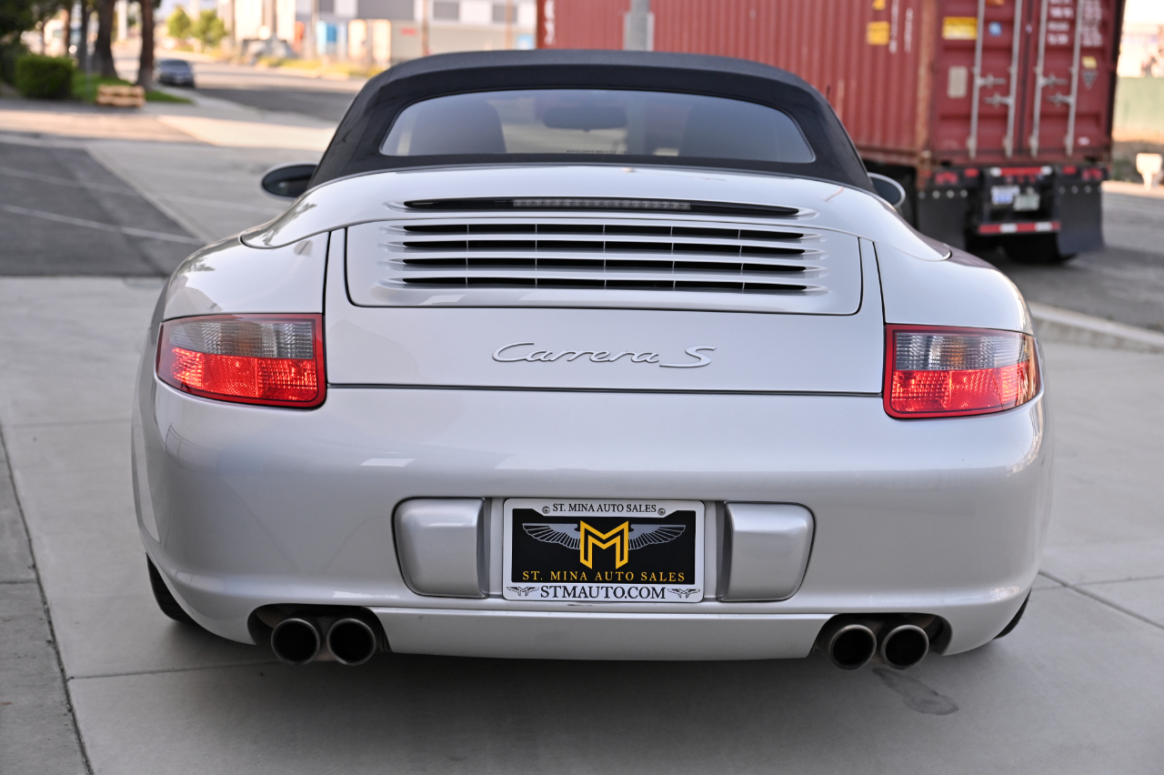 Porsche 911  2005