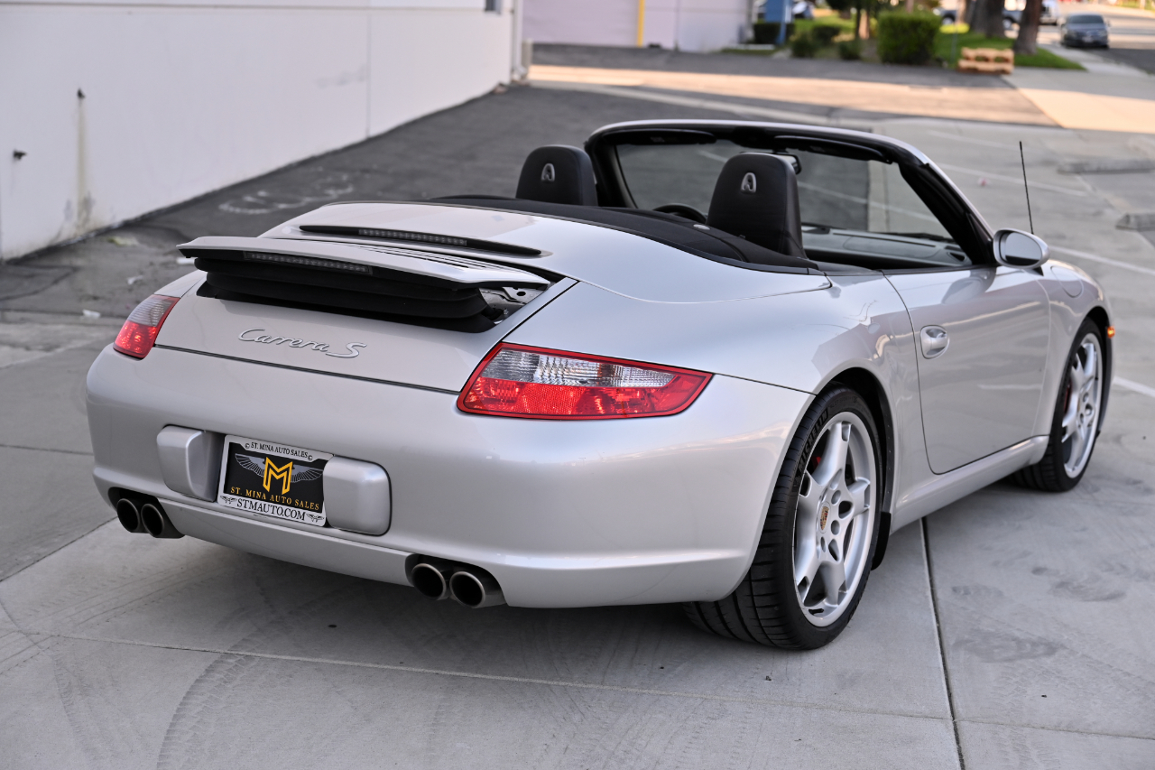 Porsche 911  2005