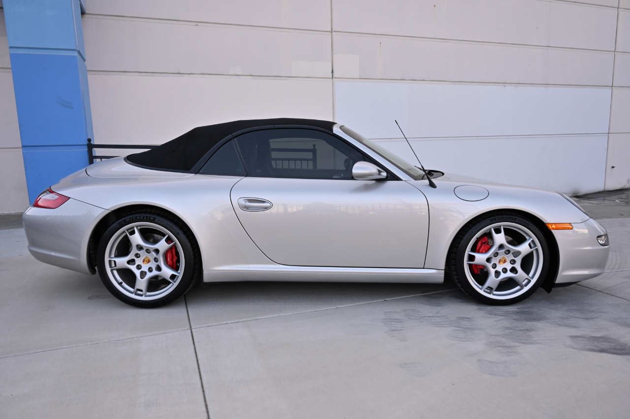 Porsche 911  2005