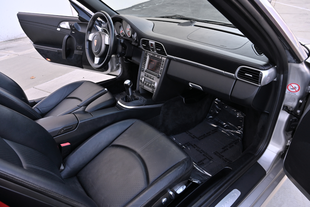 Porsche 911  2005