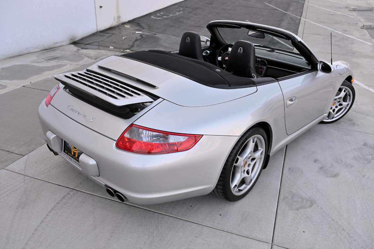 Porsche 911  2005