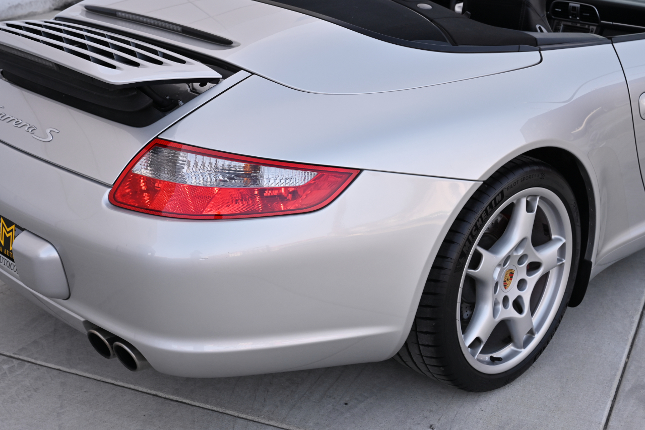 Porsche 911  2005