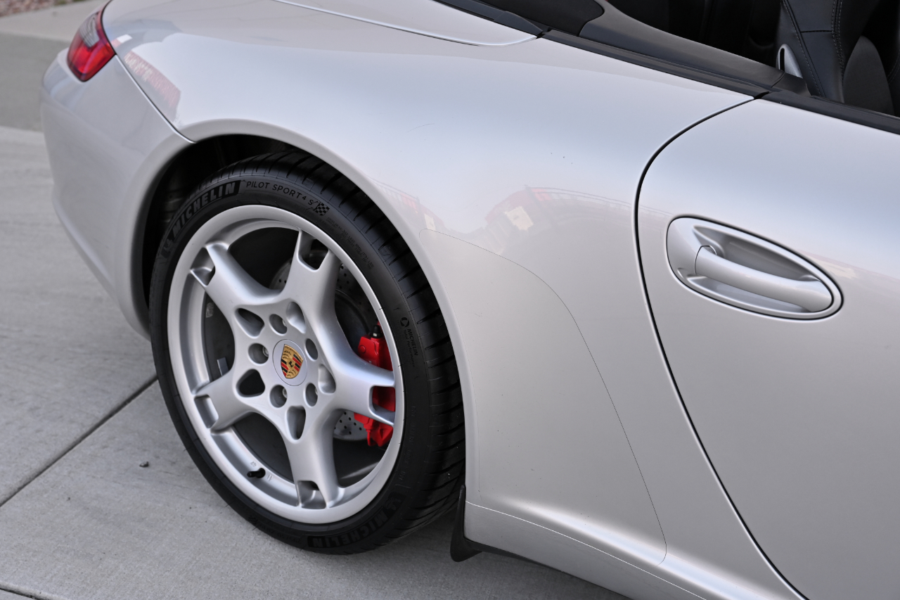 Porsche 911  2005
