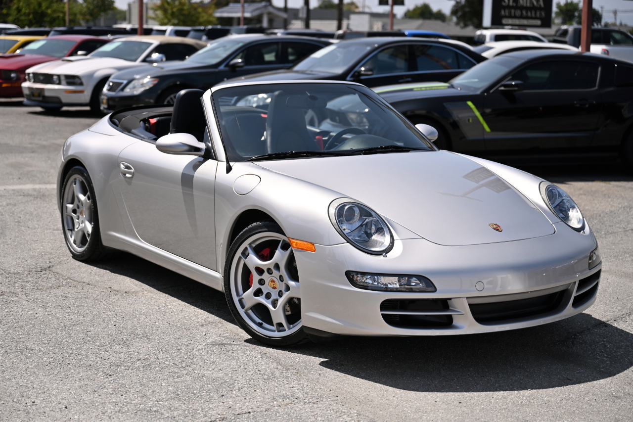 Porsche 911  2005
