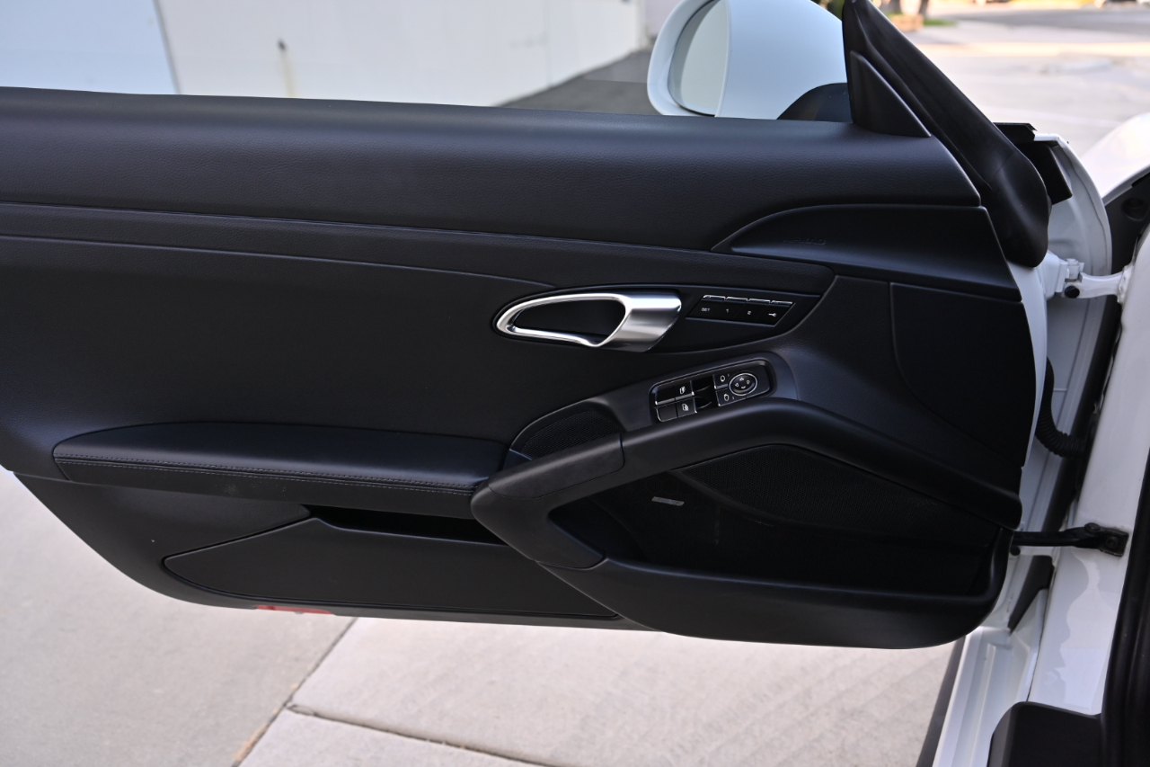 Porsche Cayman  2014
