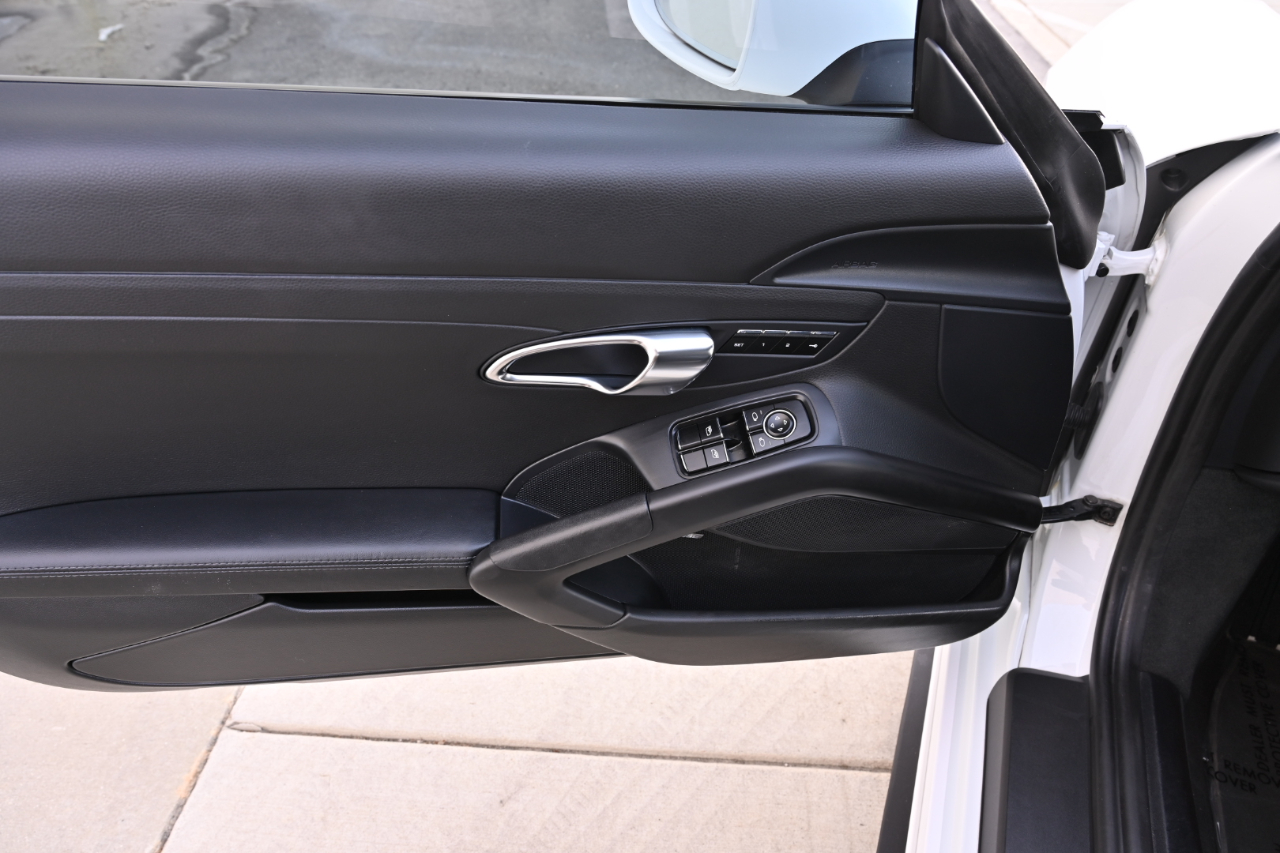 Porsche Cayman  2014