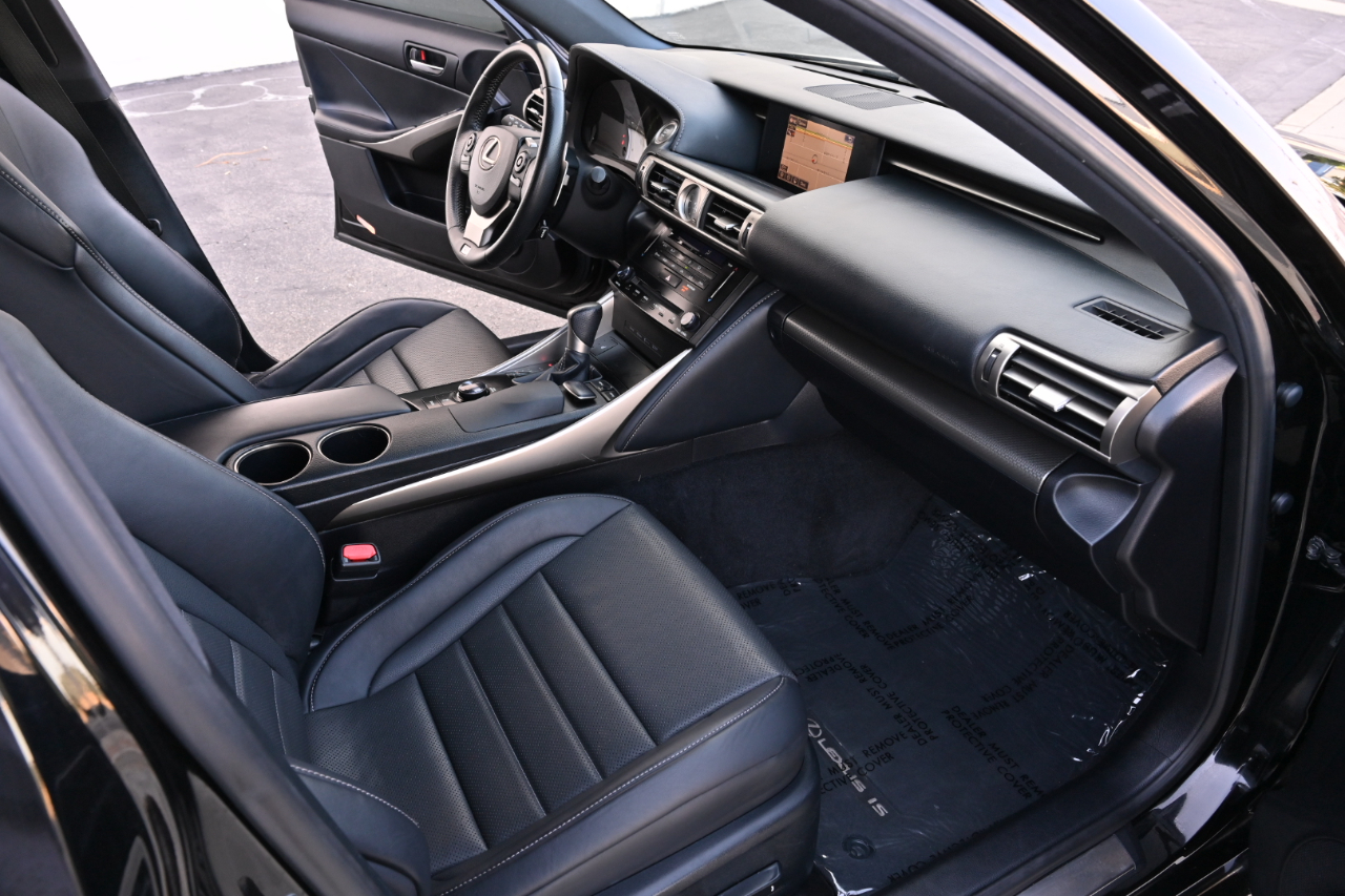 Lexus IS 350  2014