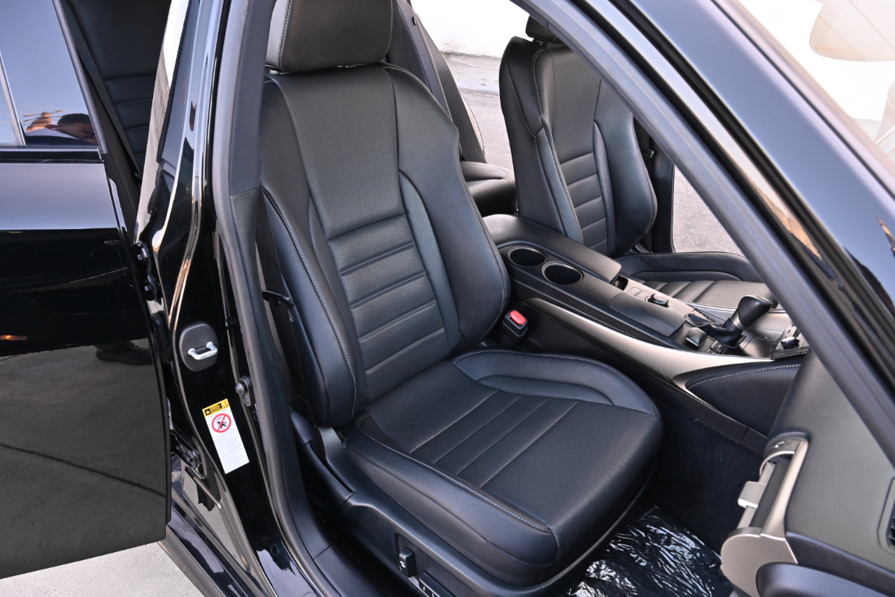 Lexus IS 350  2014