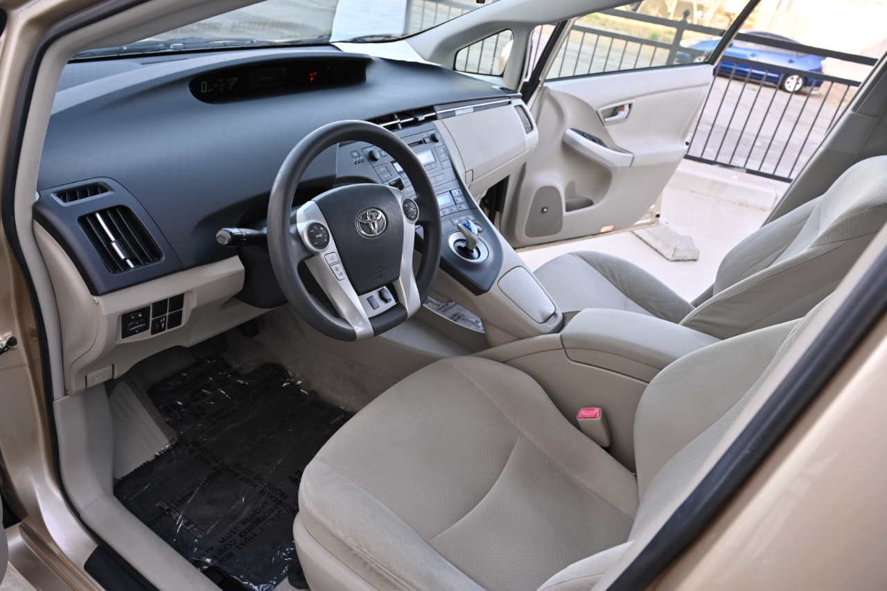 Toyota Prius  2011