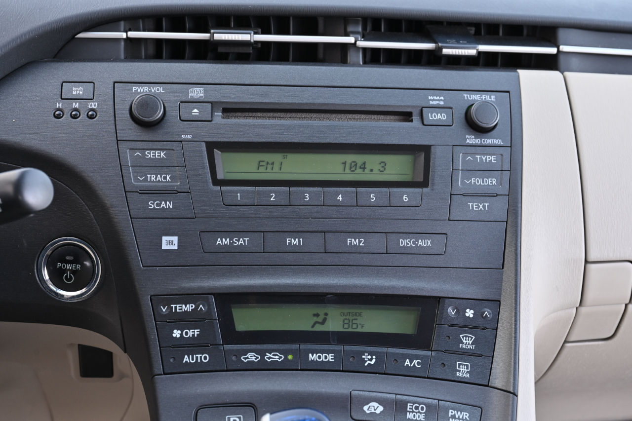 Toyota Prius  2011