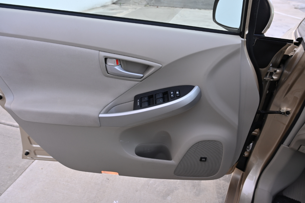 Toyota Prius  2011