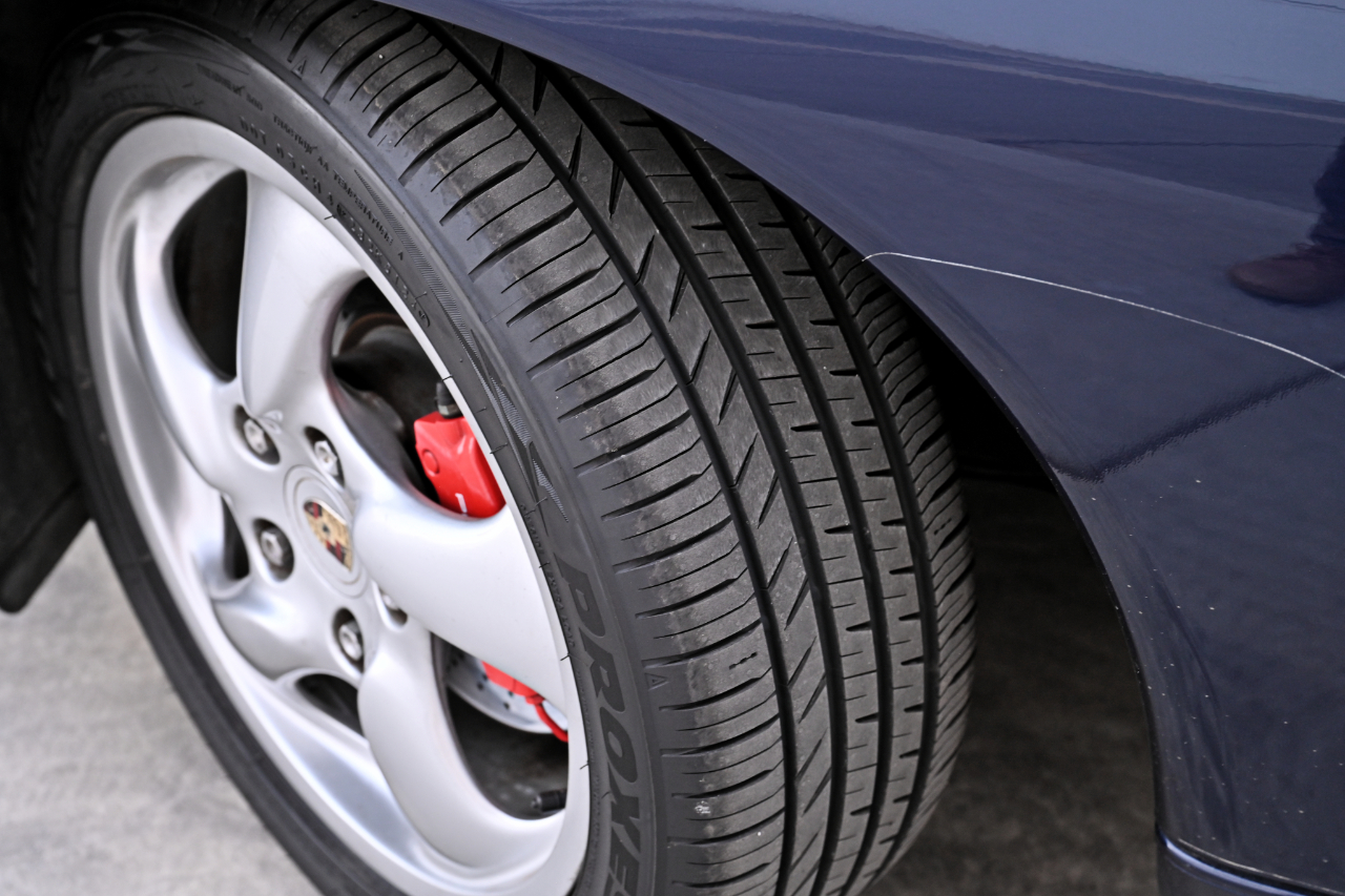 Porsche Boxster  2003